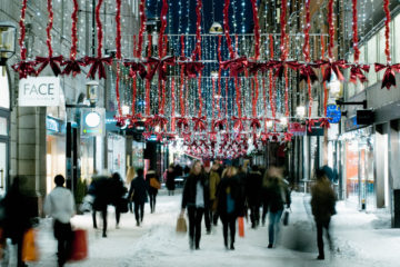 Christmas shopping Photo: Helena Wahlman/imagebank.sweden.se