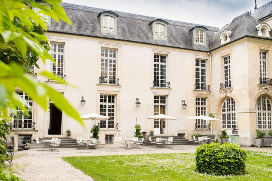 A view of the courtyard at Hötel de Marle.